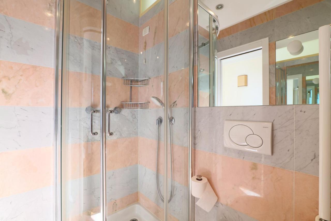 Lux Penthouse Palestro Apartment Milan Bagian luar foto