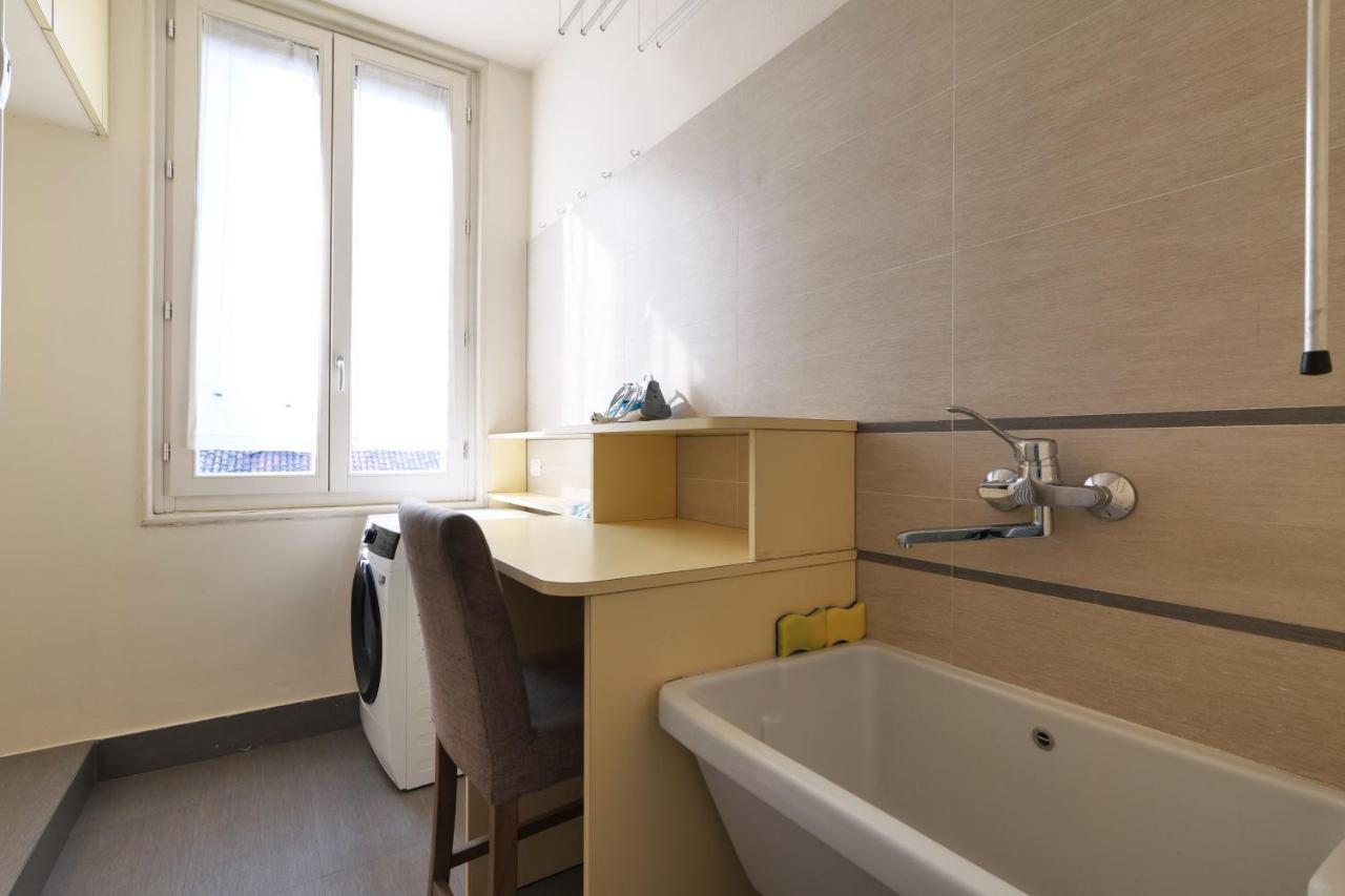 Lux Penthouse Palestro Apartment Milan Bagian luar foto