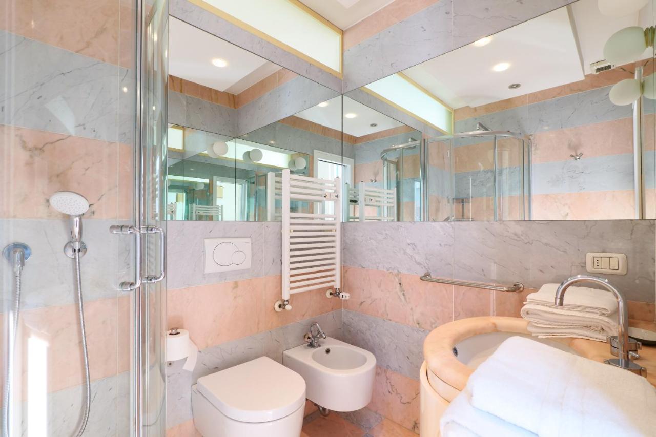 Lux Penthouse Palestro Apartment Milan Bagian luar foto