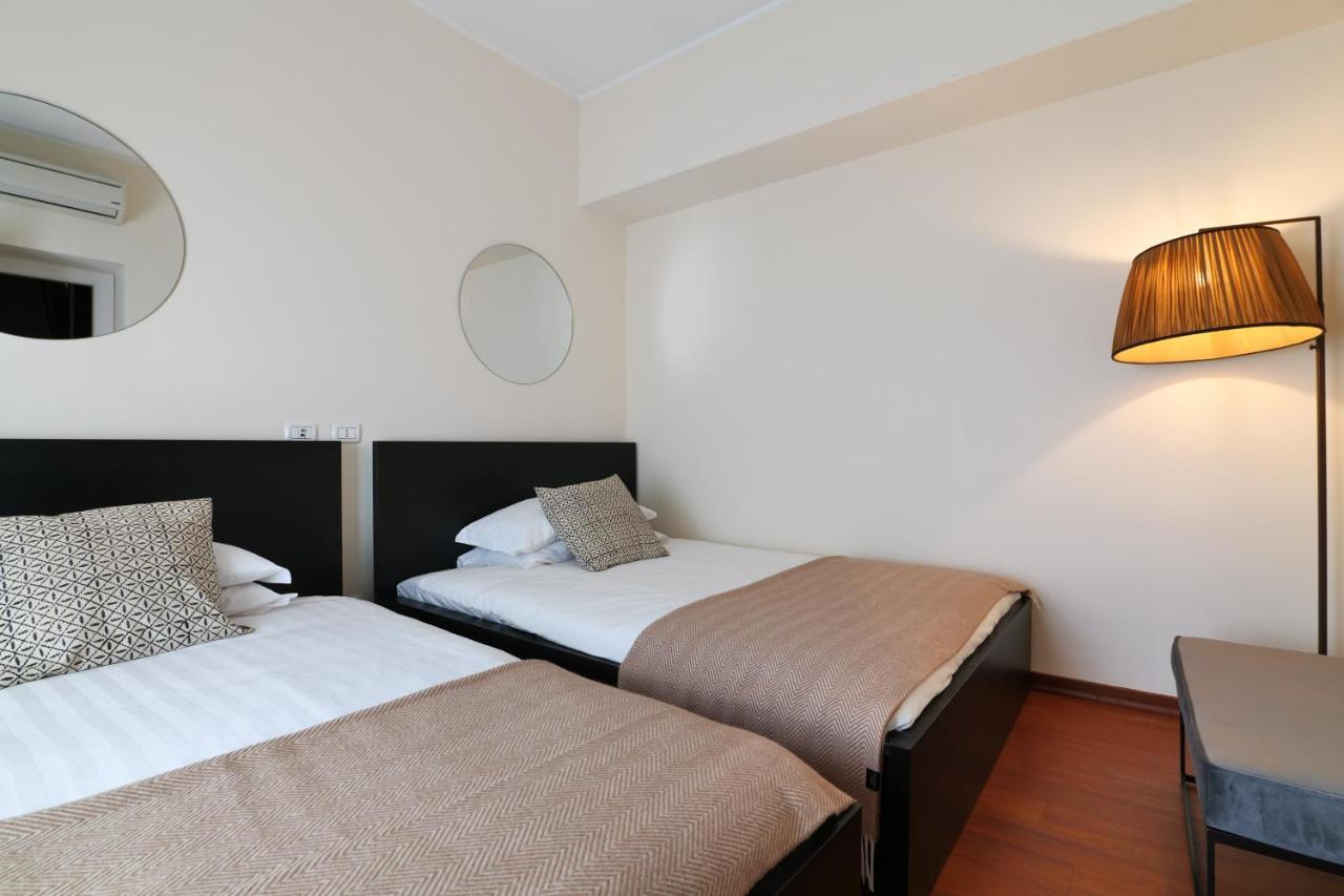 Lux Penthouse Palestro Apartment Milan Bagian luar foto